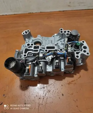 Nissan Juke I F15 Transmission gearbox valve body M28710 0037