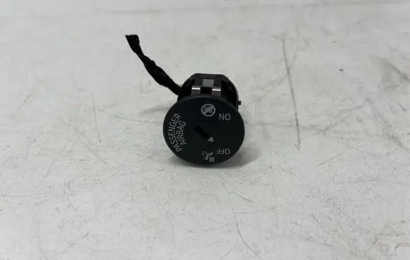 BMW i4 Passenger airbag on/off switch 9483731
