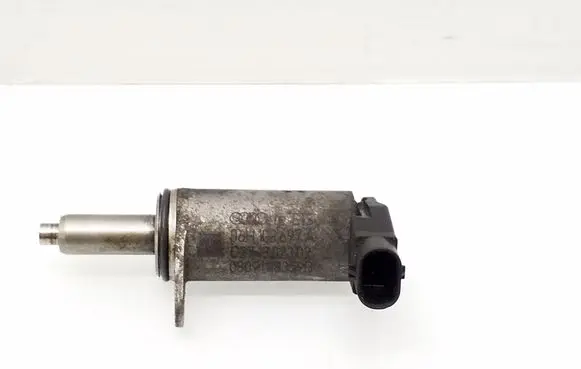 Audi A4 S4 B8 8K Camshaft vanos timing valve 06H103697A