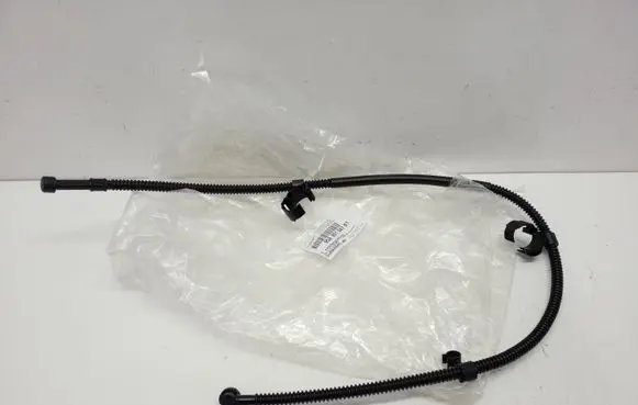 Porsche Cayenne (9Y0 9Y3) Breather/breather pipe/hose 95830104701