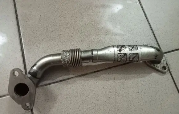 Seat Leon (1P) EGR valve line/pipe/hose 038131521AH