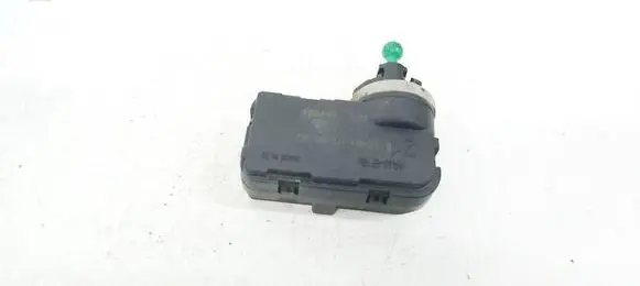 Volkswagen Golf IV Headlight level adjustment motor 