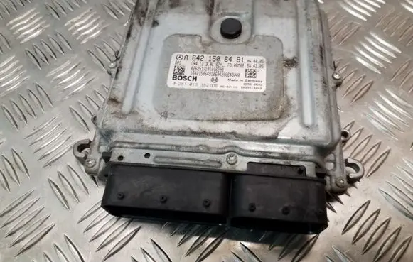 Mercedes-Benz ML W164 Engine control unit/module A6421506491 0281013382