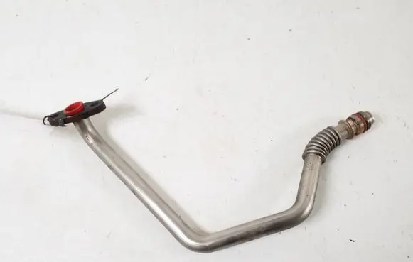 Coolant pipe/hose