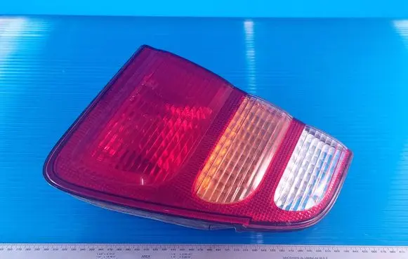 Toyota Land Cruiser (HDJ90) Tailgate rear/tail lights 6078
