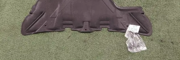 Nissan Note (E11) Engine bonnet/hood sound/heat insulation 