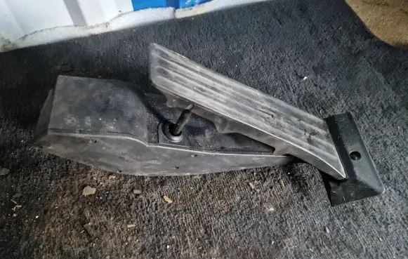 BMW 3 E90 E91 Accelerator pedal position sensor 