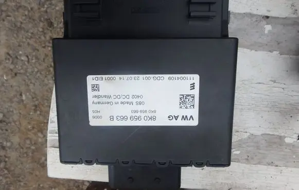 Audi S5 Voltage converter/converter module 8K0959663B