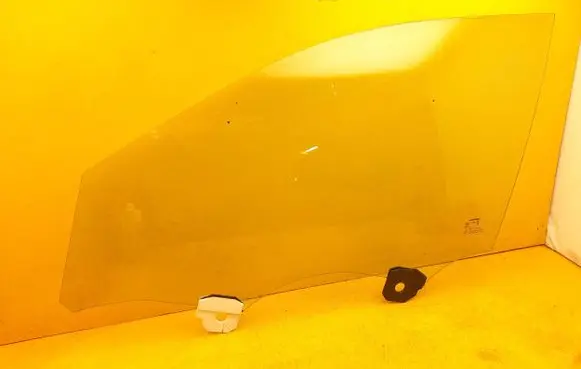 Peugeot 3008 III Front door window glass four-door