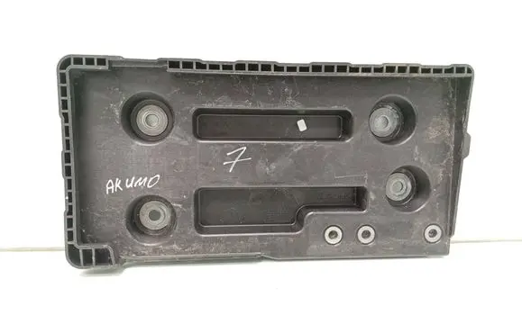 Battery tray