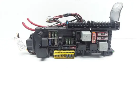 Mercedes-Benz C W204 Fuse module 2049006401 5DK00922549 2045458932
