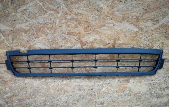 Volkswagen Sharan Front bumper upper radiator grill 7N0853677A