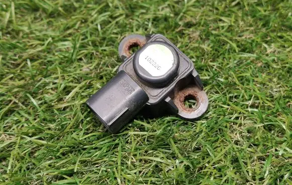 Mercedes-Benz E W212 Air pressure sensor A0051535028