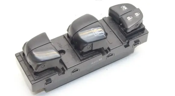 Nissan Qashqai Electric window control switch