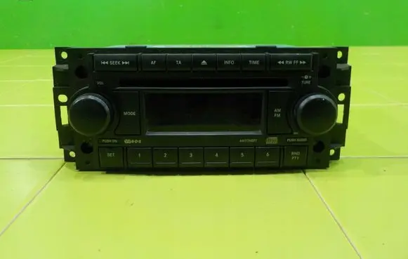 Dodge Caliber Radio/CD/DVD/GPS head unit P05091509AH ZP35