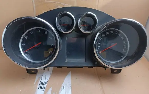 Opel Astra J Speedometer (instrument cluster) 13433775 600775881 03775313291