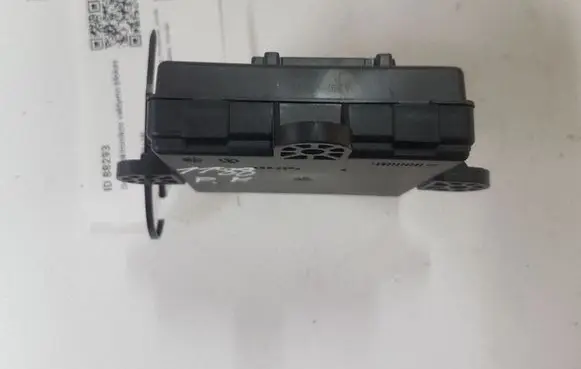Volvo V40 Door control unit/module 31394041 AV6N14C35BB AV6N14C064AE