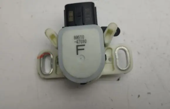 Toyota C-HR I Brake pedal sensor switch 8951047030