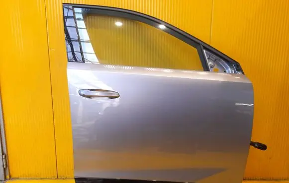 Peugeot 3008 III Front door