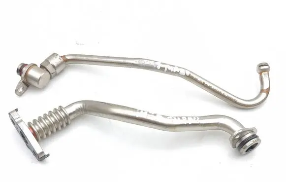 Skoda Superb B9 Turbo turbocharger oiling pipe/hose 05L145736A 05L145771H