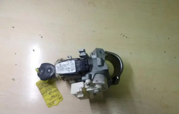Toyota RAV 4 (XA30) Ignition lock 8978342020 M464