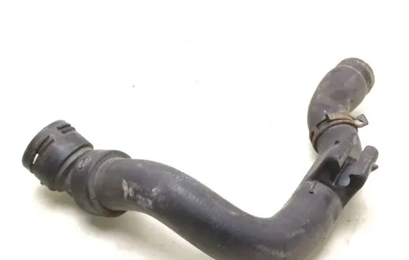 Volkswagen PASSAT B5.5 Engine coolant pipe/hose 8D0121101AD