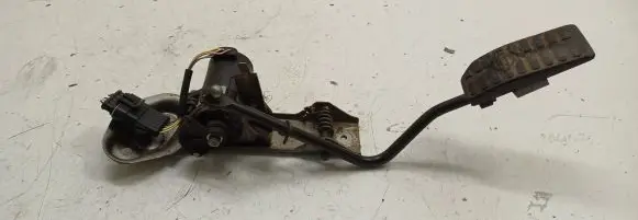 Nissan Almera Tino Accelerator throttle pedal 0281002425