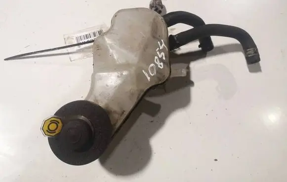 Toyota Avensis Verso Brake fluid reservoir 13231140430 132311-40430