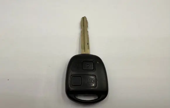 Toyota Avensis T250 Ignition key/card 