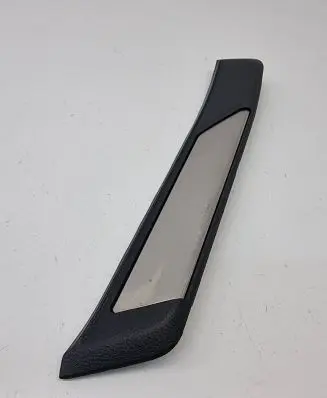 Lexus ES VII XZ10 Rear sill trim cover 6791633160