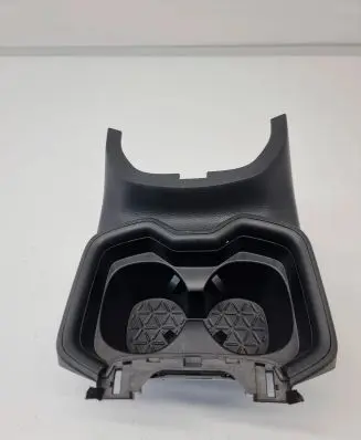 Cup holder front