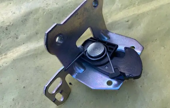 Mercedes-Benz C AMG W204 Seat back rest lock catch A2049200572