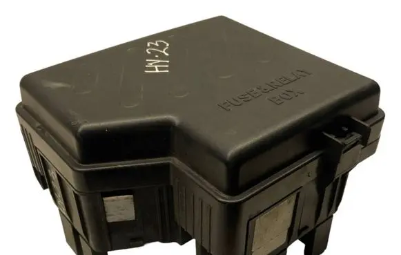 Hyundai Santa Fe Fuse module 919502B100