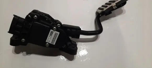 Hyundai i30 Accelerator throttle pedal 070903K0043