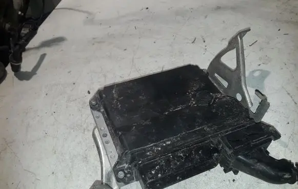 Toyota Auris 150 Engine control unit/module 8966102E51