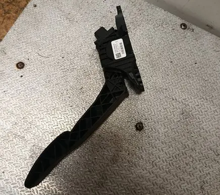 Ford Puma Accelerator throttle pedal H1BC9F836A1E 6PV01255030