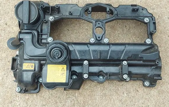 BMW 3 F30 F35 F31 Rocker cam cover 19279910