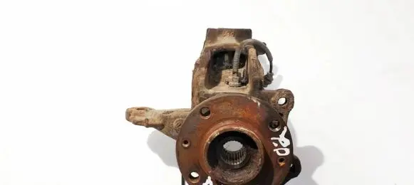 Citroen C3 Picasso Front wheel hub