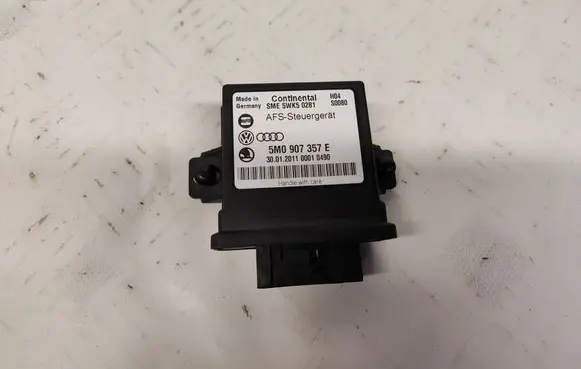 Volkswagen Touran II Light module LCM 5M0907357E