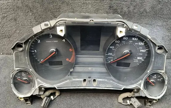 Audi A8 S8 D3 4E Speedometer (instrument cluster) 4E0920950P 4E0910950P 110080101024