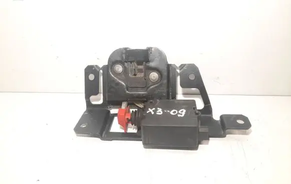 BMW X3 E83 Tailgate/trunk/boot lock/catch/latch 83815849