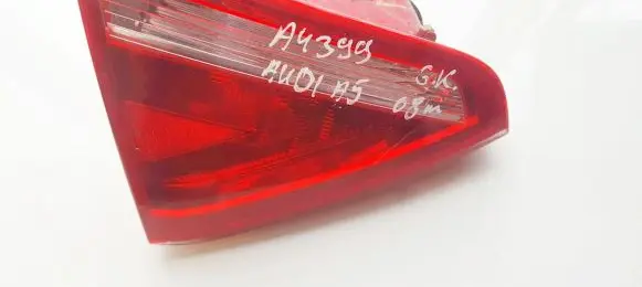 Audi A5 8T 8F Tailgate rear/tail lights 8t0945095