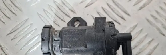 Ford Ranger Valve vacuum 