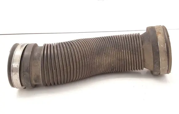 Opel Astra H Air intake hose/pipe 13105267 FT0023935