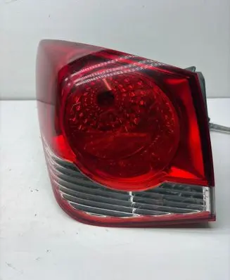 Chevrolet Cruze Rear/tail lights E1312414