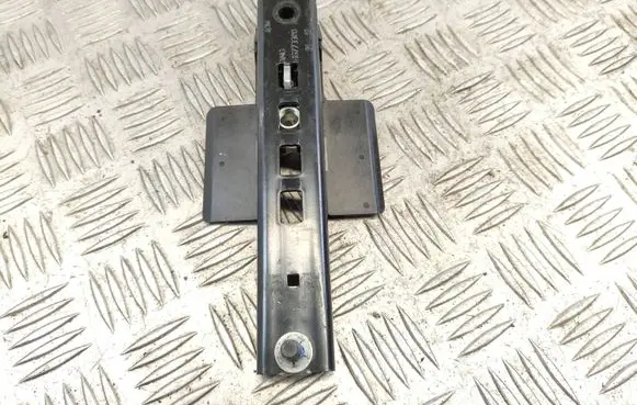 Land Rover Range Rover L405 Seat belt height adjuster 616773300