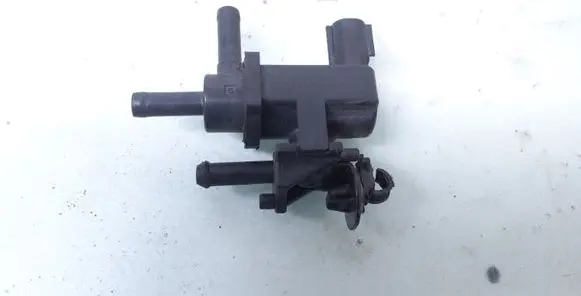 Toyota Avensis T250 Turbo solenoid valve 9008091231