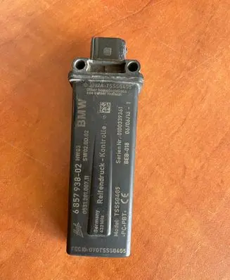 BMW X3 F25 Tire pressure sensor 6857938