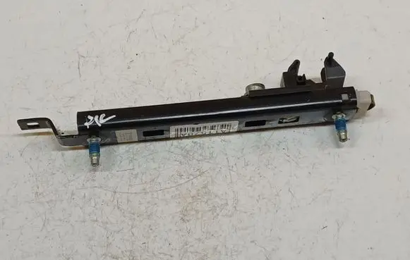 Opel Astra H Seat belt adjustment rail 13166032