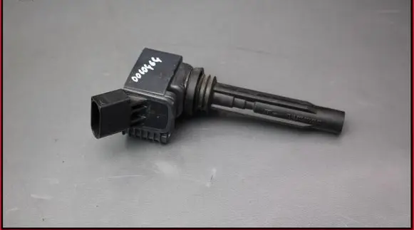 Skoda Citigo High voltage ignition coil 04C905110H 0040102008